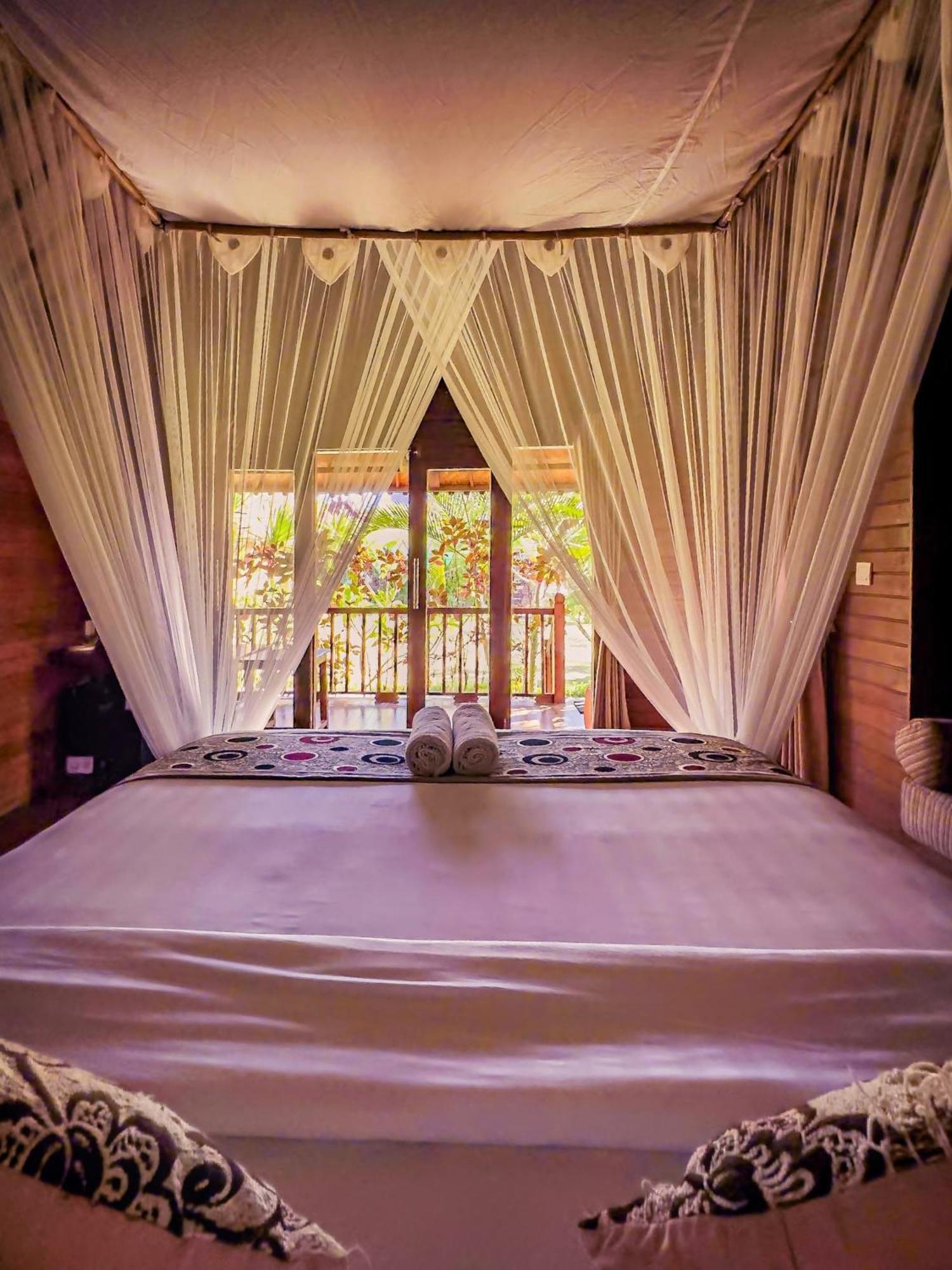Island Garden Huts Lembongan Panzió Kültér fotó
